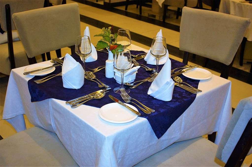 Sekondi-Takoradi Best Western Plus Serene Atlantic Hotel מסעדה תמונה